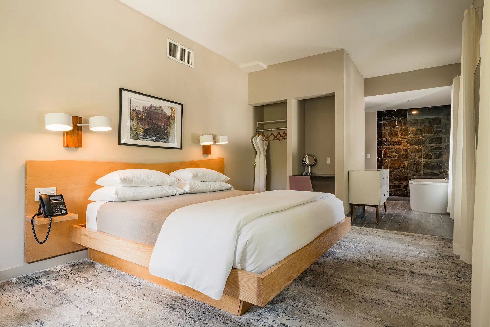 1 br suite 2 web